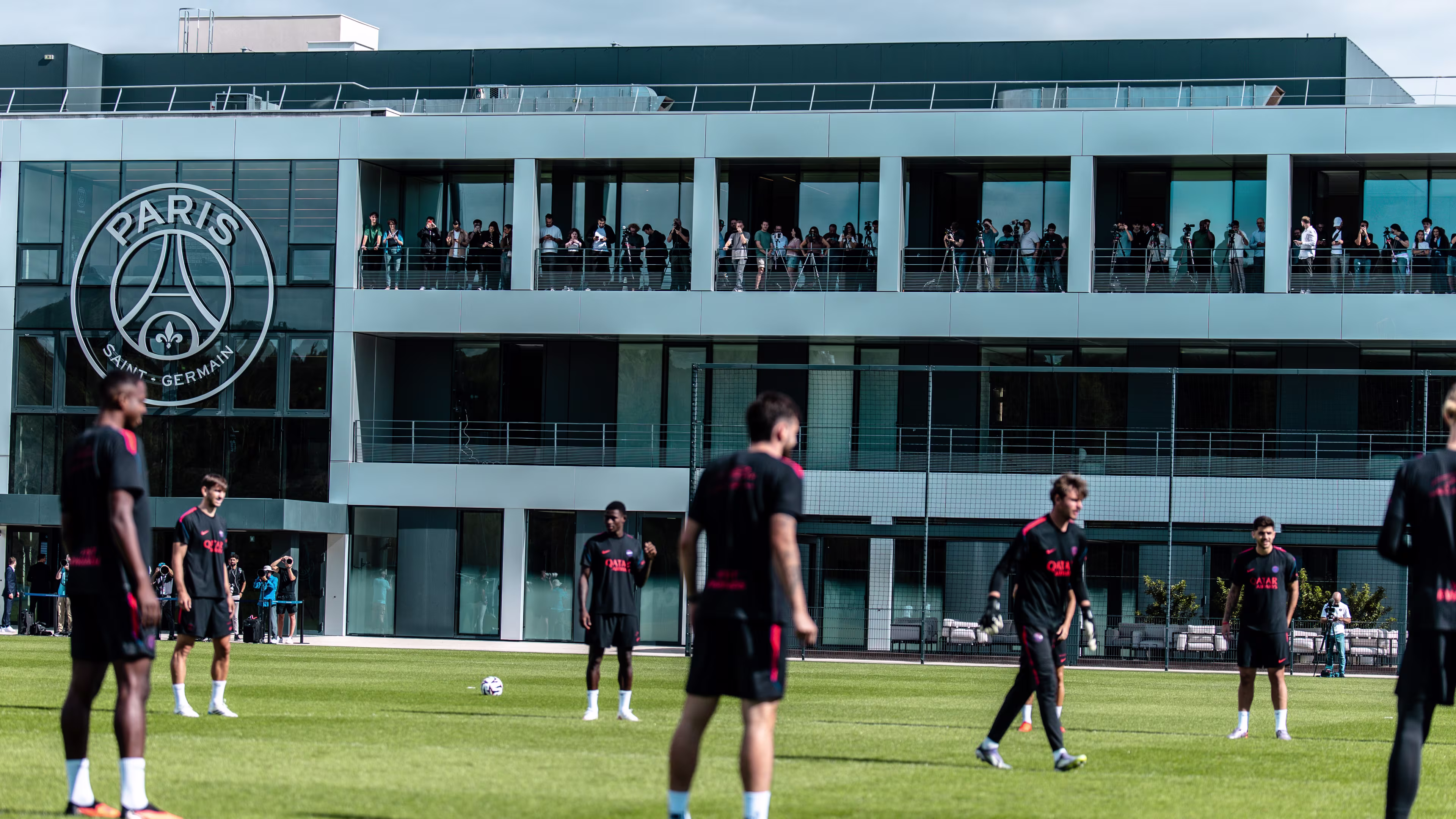 Los parisinos en el Campus PSG durante el último entrenamiento antes de recibir al Mónaco en el Parque de los Príncipes.