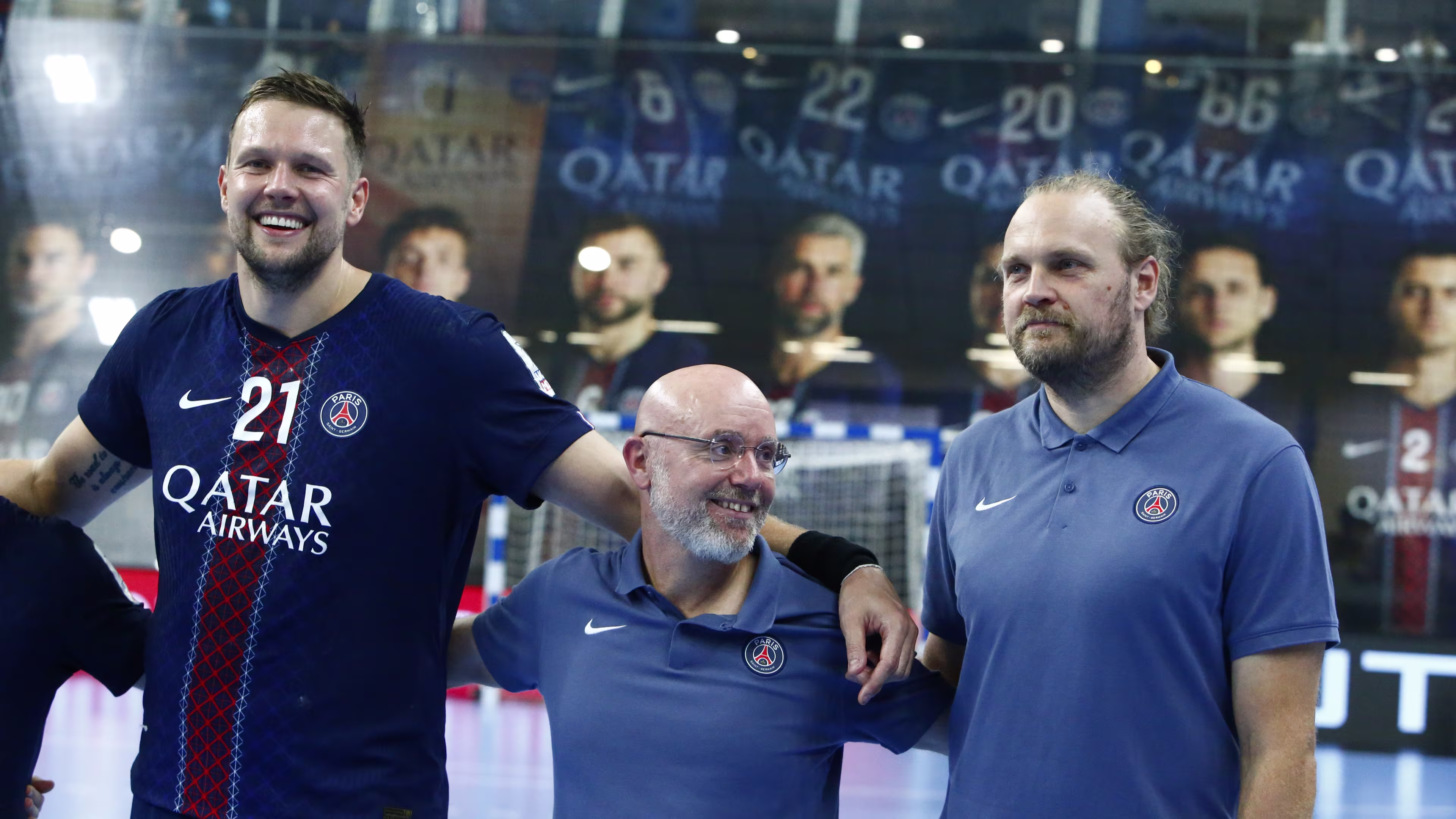 Kamil Syprzak, Stefan Madsen et Henrik Mollgaard célèbrent la victoire des Rouge et Bleu lors de la première journée de Liqui Moly Starligue.