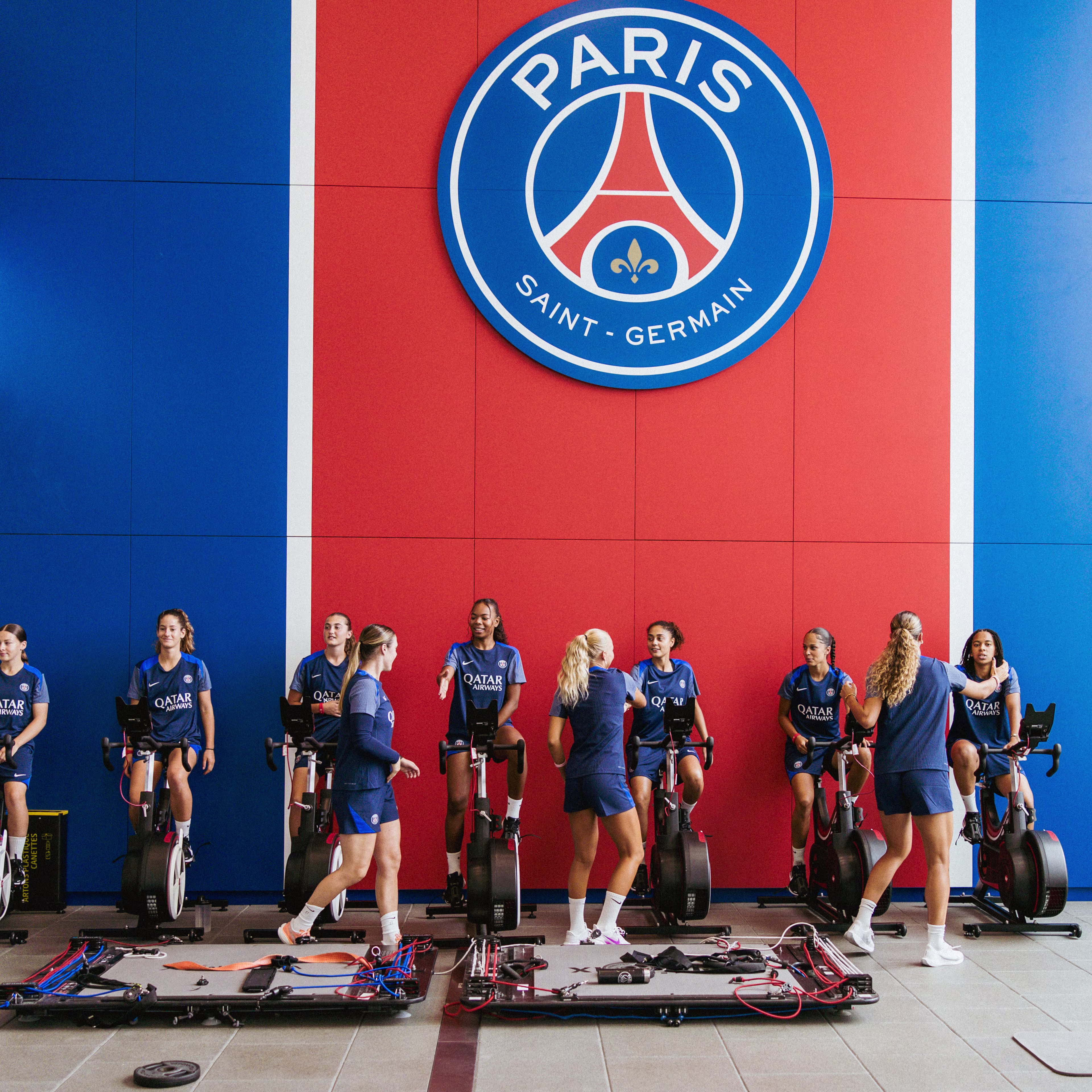 Les parisiennes débutent leur entraînement par un travail en salle