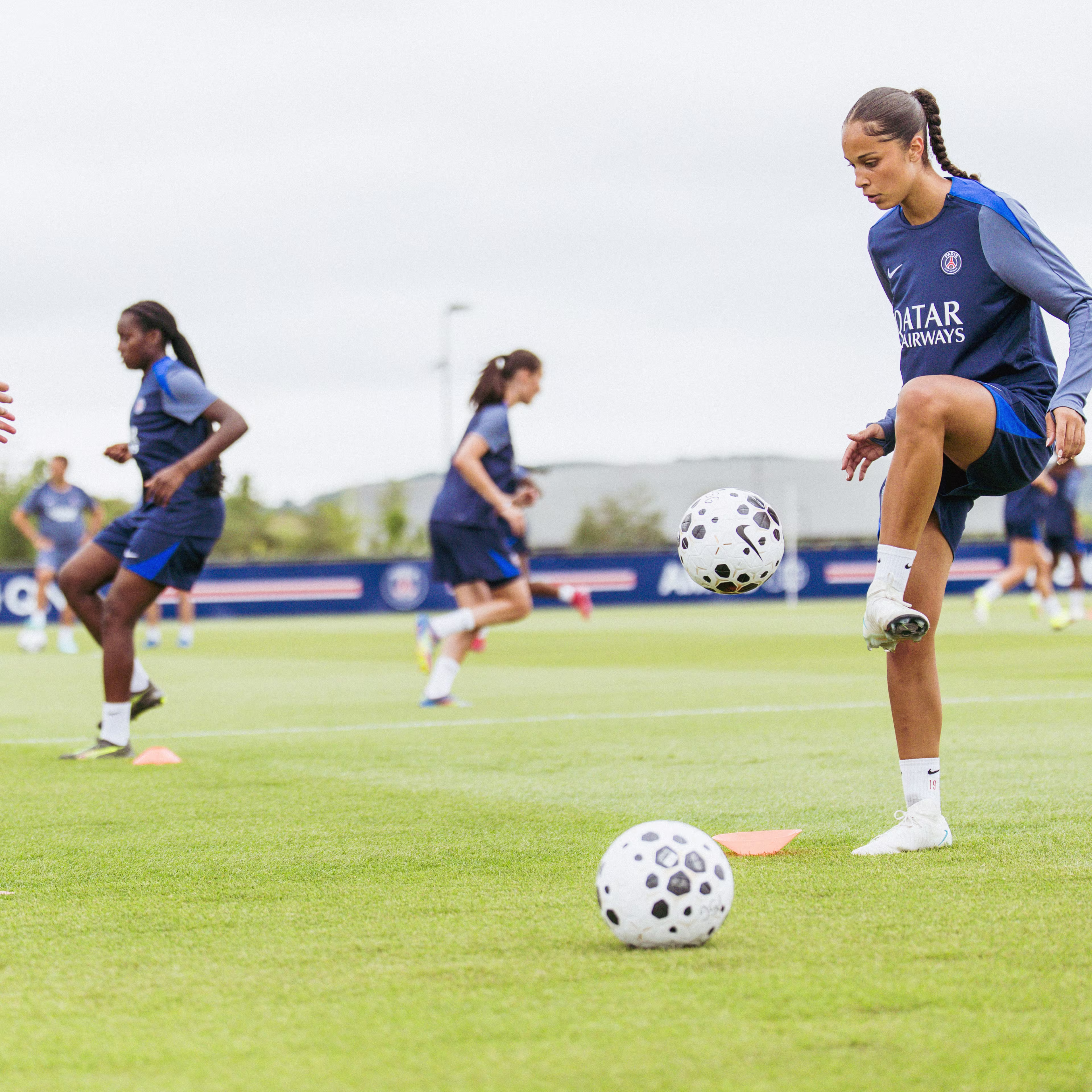 Travail technique à l'entraînement pour la section féminine